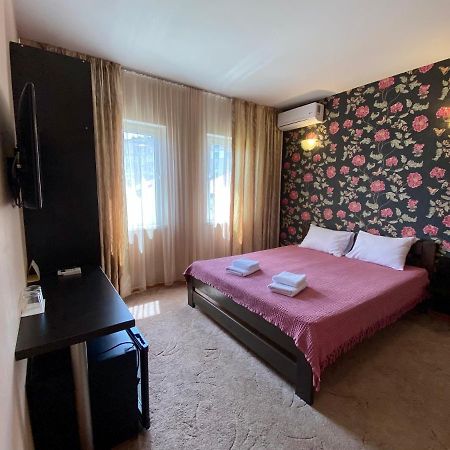Gosti Hotel Odessa Eksteriør billede