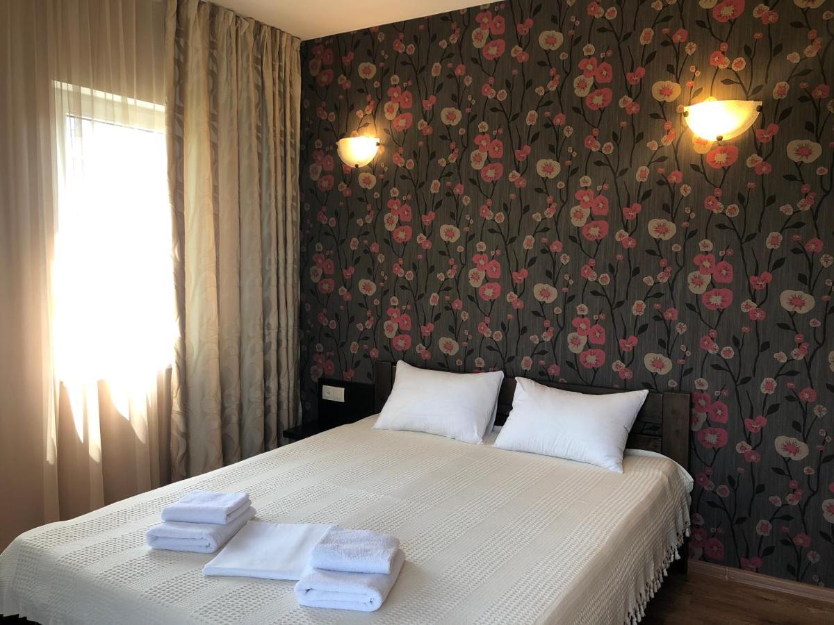 Gosti Hotel Odessa Eksteriør billede