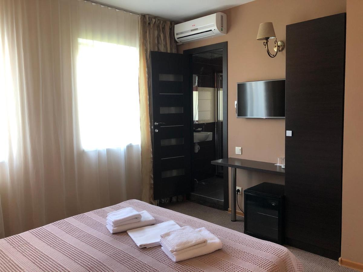 Gosti Hotel Odessa Eksteriør billede