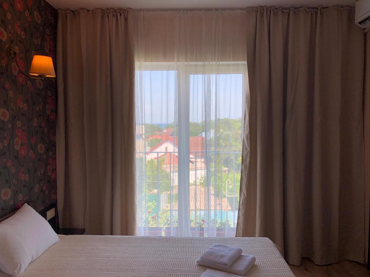 Gosti Hotel Odessa Eksteriør billede