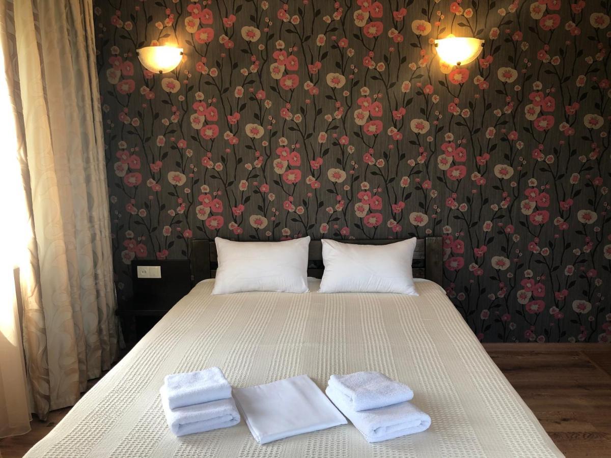 Gosti Hotel Odessa Eksteriør billede