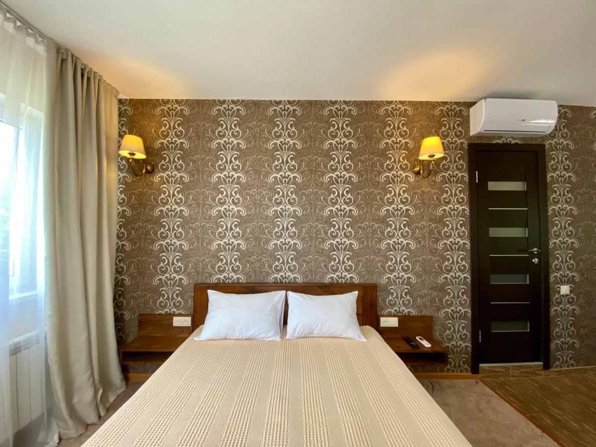 Gosti Hotel Odessa Eksteriør billede