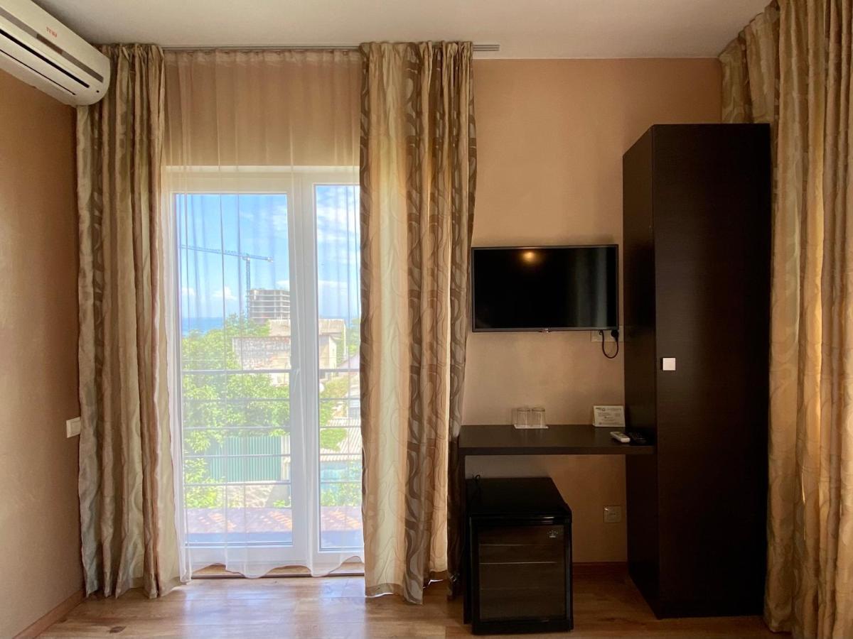 Gosti Hotel Odessa Eksteriør billede